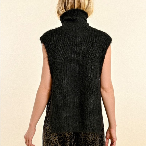 Molly Bracken Sleeveless Openwork Sweater w/ Turtleneck - Picture 7 of 7